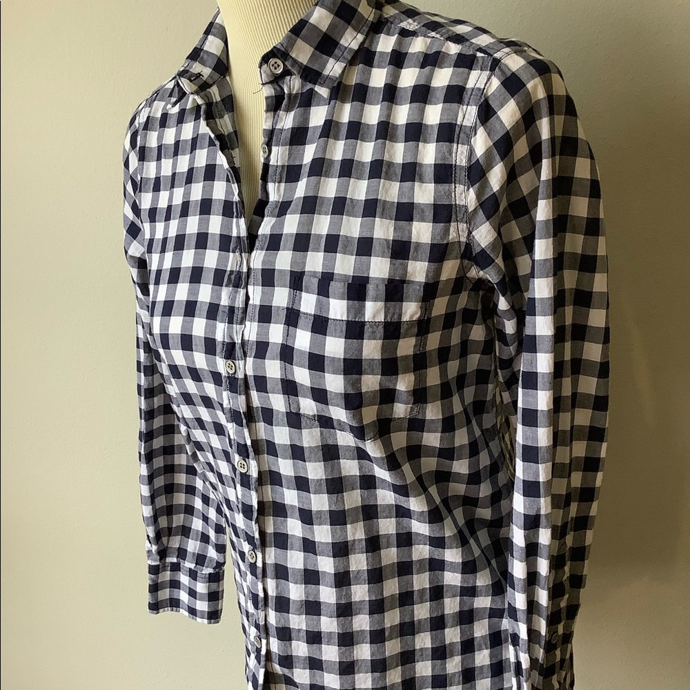 Wardrobe Basic! Checkered Women’s Shirt - Picture 3 of 10